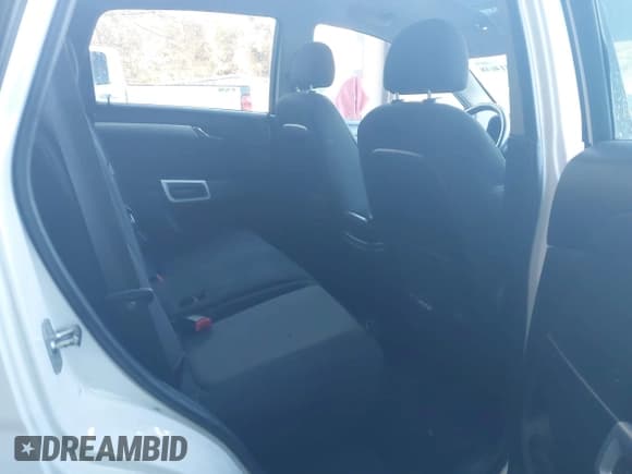 ✅ 2012 Chevrolet Captiva Sport LS • VIN: 3GNAL2EK7CS570423 • Lot: 41314648. Wystawiony na IAAI z przebiegiem 148 636 mil. Bezpłatny archiwum sprzedaży aukcyjnych z USA i szczegółowy raport historii pojazdu na DreamBid. Zdjęcie 8.