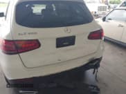 ✅ 2020 Mercedes-Benz GLC 300 • VIN: WDC0G8DB3LF695690 • Lot: 42491247. Wystawiony na IAAI z przebiegiem 99 548 mil. Bezpłatny archiwum sprzedaży aukcyjnych z USA i szczegółowy raport historii pojazdu na DreamBid. Zdjęcie 6.