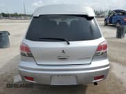 ✅ 2004 Mitsubishi Outlander XLS • VIN: JA4LX41F24U057392 • Лот: 59284845. Опубликован ранее на Copart с пробегом 106 667 миль. Бесплатный доступ к архиву аукционных продаж из США и подробный отчёт об истории автомобиля на DreamBid. Изображение 6.