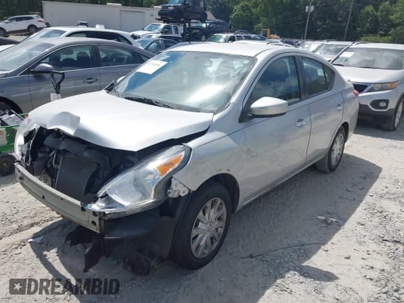 ✅ 2019 Nissan Versa S Plus • VIN: 3N1CN7AP8KL868839 • Lot: 42754104. Wystawiony na IAAI z przebiegiem 99 232 mil. Bezpłatny archiwum sprzedaży aukcyjnych z USA i szczegółowy raport historii pojazdu na DreamBid. Zdjęcie 2.