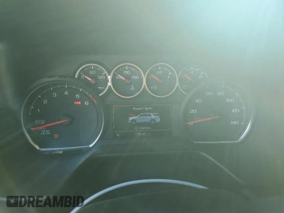 ✅ 2021 Chevrolet Suburban LT • VIN: 1GNSCCKD0MR245049 • Lot: 80043854. Wystawiony na Copart z przebiegiem 178 085 mil. Bezpłatny archiwum sprzedaży aukcyjnych z USA i szczegółowy raport historii pojazdu na DreamBid. Zdjęcie 9.