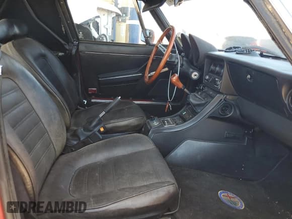 ✅ 1985 Alfa Romeo Spider Veloce • VIN: ZARBA5415F1021439 • Lot: 61650585. Wystawiony na Copart z przebiegiem 161 529 mil. Bezpłatny archiwum sprzedaży aukcyjnych z USA i szczegółowy raport historii pojazdu na DreamBid. Zdjęcie 8.