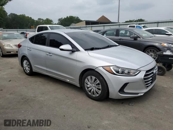 ✅ 2017 Hyundai Elantra SE • VIN: KMHD74LF8HU109536 • Lot: 67803115. Wystawiony na Copart z przebiegiem 126 652 mil. Bezpłatny archiwum sprzedaży aukcyjnych z USA i szczegółowy raport historii pojazdu na DreamBid. Zdjęcie 4.