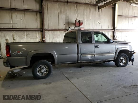 ✅ 2007 Chevrolet Silverado 2500HD Work Truck • VIN: 1GCHK29U27E195319 • Лот: 90025035. Опубликован ранее на Copart с пробегом 212 137 миль. Бесплатный доступ к архиву аукционных продаж из США и подробный отчёт об истории автомобиля на DreamBid. Изображение 3.