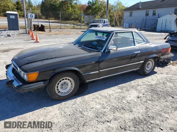 ✅ 1985 Mercedes-Benz 380 • VIN: WDBBA45C0FA027426 • Lot: 87036335. Wystawiony na Copart z przebiegiem 156 495 mil. Bezpłatny archiwum sprzedaży aukcyjnych z USA i szczegółowy raport historii pojazdu na DreamBid. Zdjęcie 1.
