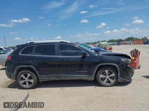 ✅ 2019 Jeep Cherokee Limited • VIN: 1C4PJLDB6KD443774 • Лот: 42721286. Опубликован ранее на IAAI с пробегом 124 105 миль. Бесплатный доступ к архиву аукционных продаж из США и подробный отчёт об истории автомобиля на DreamBid. Изображение 13.