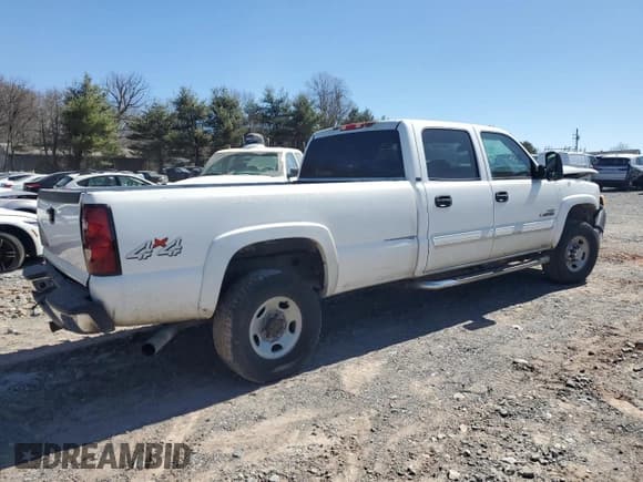 ✅ 2006 Chevrolet Silverado 2500HD LT2 • VIN: 1GCHK23D06F146802 • Lot: 46215855. Wystawiony na Copart z przebiegiem 296 034 mil. Bezpłatny archiwum sprzedaży aukcyjnych z USA i szczegółowy raport historii pojazdu na DreamBid. Zdjęcie 3.