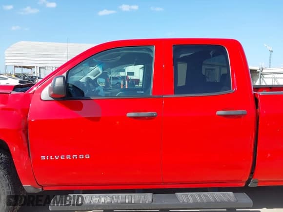 ✅ 2018 Chevrolet Silverado 1500 Custom • VIN: 1GCRCPEH0JZ164030 • Лот: 42543518. Опубликован ранее на IAAI с пробегом 126 708 миль. Бесплатный доступ к архиву аукционных продаж из США и подробный отчёт об истории автомобиля на DreamBid. Изображение 14.