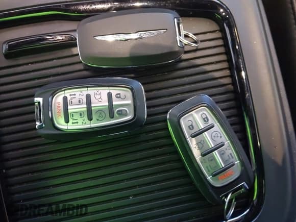 ✅ 2021 Chrysler Pacifica Touring L • VIN: 2C4RC1BG0MR560157 • Лот: 43660563. Опубликован ранее на IAAI с пробегом 54 900 миль. Бесплатный доступ к архиву аукционных продаж из США и подробный отчёт об истории автомобиля на DreamBid. Изображение 10.