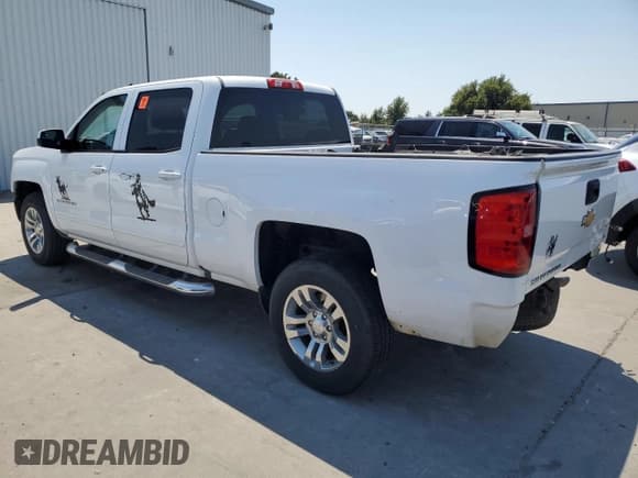 ✅ 2018 Chevrolet Silverado 1500 LT • VIN: 1GCPCREC3JF138661 • Lot: 64279615. Wystawiony na Copart z przebiegiem 64 838 mil. Bezpłatny archiwum sprzedaży aukcyjnych z USA i szczegółowy raport historii pojazdu na DreamBid. Zdjęcie 2.