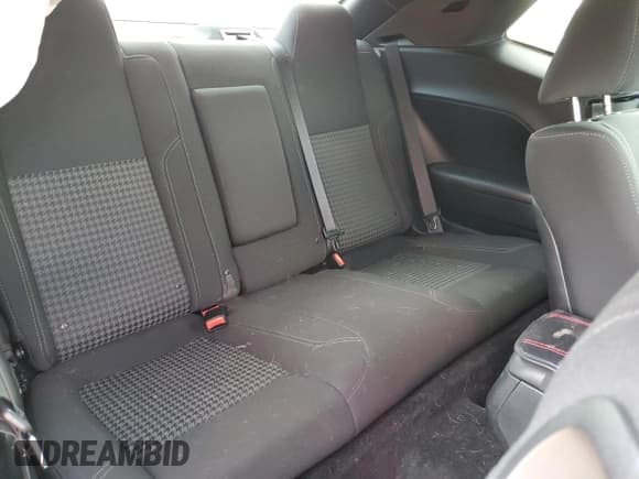 ✅ 2018 Dodge Challenger R/T • VIN: 2C3CDZBT1JH262706 • Lot: 46669104. Wystawiony na Copart z przebiegiem 44 589 mil. Bezpłatny archiwum sprzedaży aukcyjnych z USA i szczegółowy raport historii pojazdu na DreamBid. Zdjęcie 10.