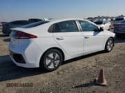 ✅ 2018 Hyundai Ioniq Blue • VIN: KMHC65LC8JU101744 • Lot: 82600814. Wystawiony na Copart z przebiegiem 120 744 mil. Bezpłatny archiwum sprzedaży aukcyjnych z USA i szczegółowy raport historii pojazdu na DreamBid. Zdjęcie 3.