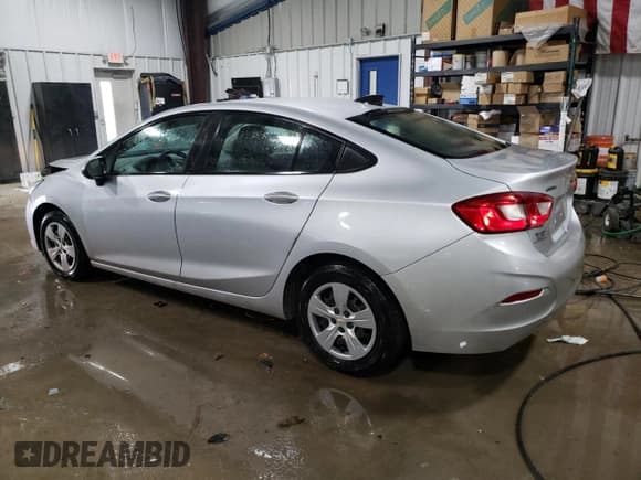 ✅ 2018 Chevrolet Cruze LS • VIN: 1G1BC5SM8J7219223 • Lot: 72304342. Wystawiony na Copart z przebiegiem 92 698 mil. Bezpłatny archiwum sprzedaży aukcyjnych z USA i szczegółowy raport historii pojazdu na DreamBid. Zdjęcie 2.