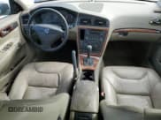 ✅ 2007 Volvo S60 2.5L Turbo • VIN: YV1RS592072602439 • Lot: 69438164. Wystawiony na Copart z przebiegiem 201 971 mil. Bezpłatny archiwum sprzedaży aukcyjnych z USA i szczegółowy raport historii pojazdu na DreamBid. Zdjęcie 8.