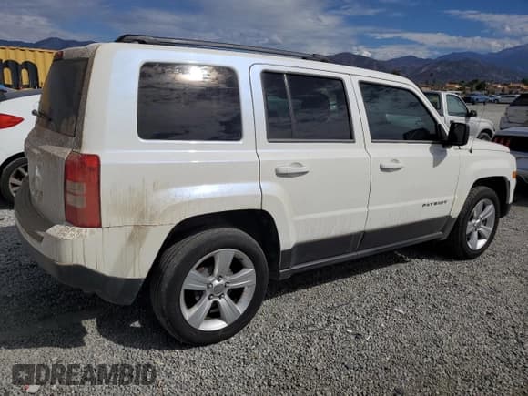 ✅ 2014 Jeep Patriot Sport • VIN: 1C4NJPBA4ED529288 • Лот: 86120215. Опубликован ранее на Copart с пробегом 59 308 миль. Бесплатный доступ к архиву аукционных продаж из США и подробный отчёт об истории автомобиля на DreamBid. Изображение 3.