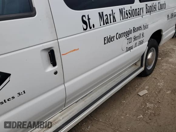 ✅ 2000 Ford Econoline Passenger XL • VIN: 1FBSS31L1YHB80264 • Лот: 74762814. Опубликован ранее на Copart с пробегом 61 702 миль. Бесплатный доступ к архиву аукционных продаж из США и подробный отчёт об истории автомобиля на DreamBid. Изображение 13.