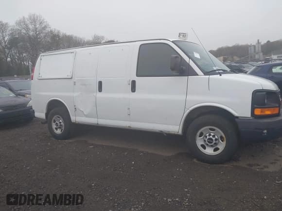 ✅ 2011 GMC Savana • VIN: 1GTZ7TFG6B1184611 • Lot: 42026298. Listed on IAAI with Not provided. Free auction sales archive from the USA and detailed vehicle history report at DreamBid. Image 12.