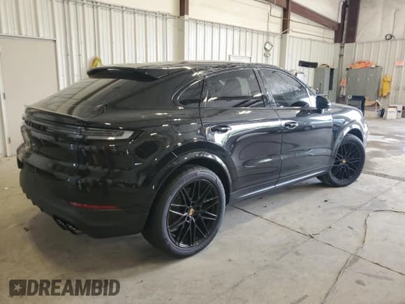 ✅ 2024 Porsche Cayenne • VIN: WP1BA2AY3RDA56525 • Lot: 61639585. Listed on Copart with 3,204 mi. Free auction sales archive from the USA and detailed vehicle history report at DreamBid. Image 3.