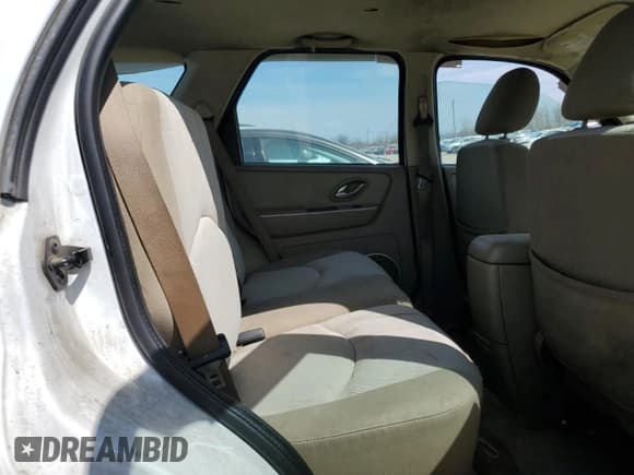 ✅ 2005 Mercury Mariner Convenience • VIN: 4M2YU56Z65DJ16579 • Лот: 48474465. Опубликован ранее на Copart с пробегом Не указан. Бесплатный доступ к архиву аукционных продаж из США и подробный отчёт об истории автомобиля на DreamBid. Изображение 11.