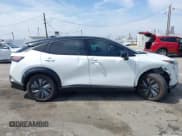 ✅ 2023 Nissan ARIYA Evolve+ • VIN: JN1DF0BB5PM709737 • Lot: 42287939. Wystawiony na IAAI z przebiegiem 5 982 mil. Bezpłatny archiwum sprzedaży aukcyjnych z USA i szczegółowy raport historii pojazdu na DreamBid. Zdjęcie 14.