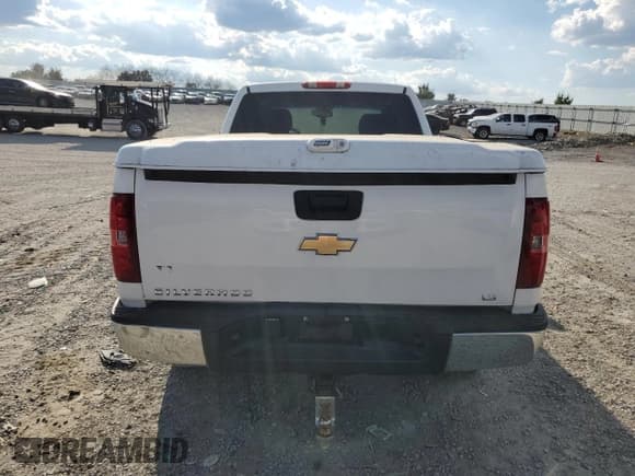 ✅ 2007 Chevrolet Silverado 1500 Work Truck • VIN: 1GCEC19C47Z500409 • Lot: 70204184. Listed on Copart with 322,997 mi. Free auction sales archive from the USA and detailed vehicle history report at DreamBid. Image 6.