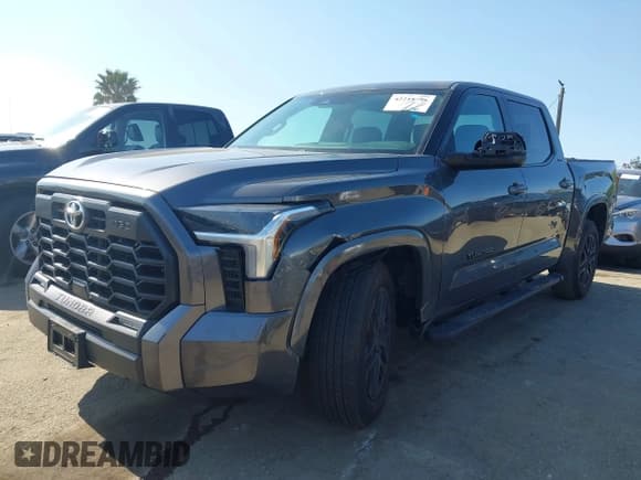 ✅ 2024 Toyota Tundra SR5 • VIN: 5TFLA5DB9RX206764 • Лот: 42218586. Опубликован ранее на IAAI с пробегом 12 228 миль. Бесплатный доступ к архиву аукционных продаж из США и подробный отчёт об истории автомобиля на DreamBid. Изображение 2.