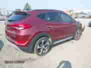 2017 Hyundai Tucson Sport z VIN KM8J3CA22HU577271, wystawiony jako IAAI lot #43134035 z przebiegiem 67 321 mil mil oraz . Historia ofert i sprzedaży dostępna na DreamBid. Obrazek 4.