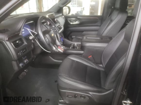 ✅ 2023 Chevrolet Suburban LT • VIN: 1GNSCCKD8PR379635 • Lot: 82086374. Wystawiony na Copart z przebiegiem 44 919 mil. Bezpłatny archiwum sprzedaży aukcyjnych z USA i szczegółowy raport historii pojazdu na DreamBid. Zdjęcie 7.