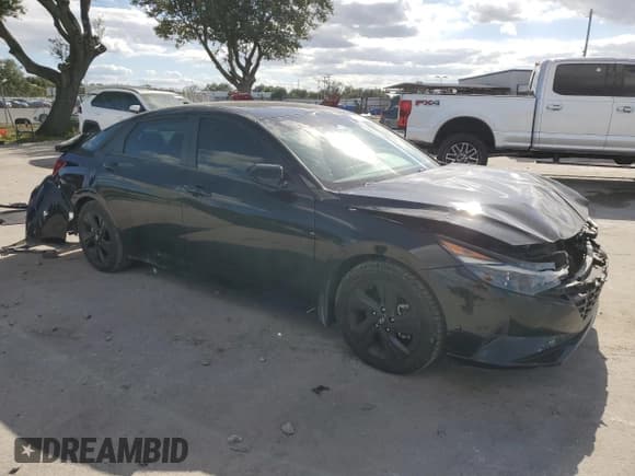 ✅ 2022 Hyundai Elantra SEL • VIN: 5NPLM4AGXNH082804 • Lot: 82569325. Listed on Copart with 40,674 mi. Free auction sales archive from the USA and detailed vehicle history report at DreamBid. Image 4.