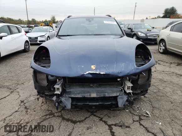 ✅ 2018 Porsche Macan GTS • VIN: WP1AG2A56JLB63563 • Lot: 91931205. Listed on Copart with 137,044 mi. Free auction sales archive from the USA and detailed vehicle history report at DreamBid. Image 5.