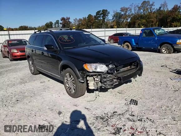 ✅ 2015 Volvo XC70 • VIN: YV440MBM9F1231018 • Lot: 74671983. Listed on Copart with 90,120 mi. Free auction sales archive from the USA and detailed vehicle history report at DreamBid. Image 10.