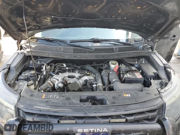 ✅ 2017 Ford Police Interceptor Utility • VIN: 1FM5K8ATXHGC35415 • Лот: 73063734. Опубликован ранее на Copart с пробегом 122 404 миль. Бесплатный доступ к архиву аукционных продаж из США и подробный отчёт об истории автомобиля на DreamBid. Изображение 12.