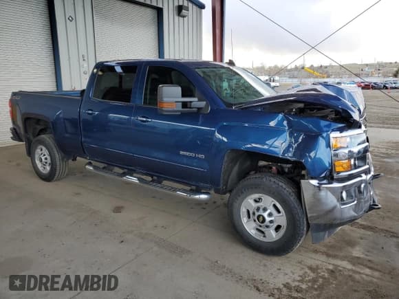 ✅ 2017 Chevrolet Silverado 2500HD LT • VIN: 1GC1KVEG7HF212369 • Lot: 52392435. Listed on Copart with 98,544 mi. Free auction sales archive from the USA and detailed vehicle history report at DreamBid. Image 4.