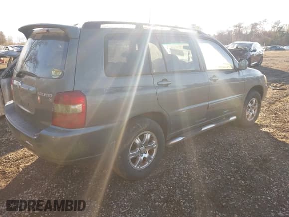 ✅ 2004 Toyota Highlander • VIN: JTEEP21A640038998 • Lot: 43675580. Listed on IAAI with 189,603 mi. Free auction sales archive from the USA and detailed vehicle history report at DreamBid. Image 4.