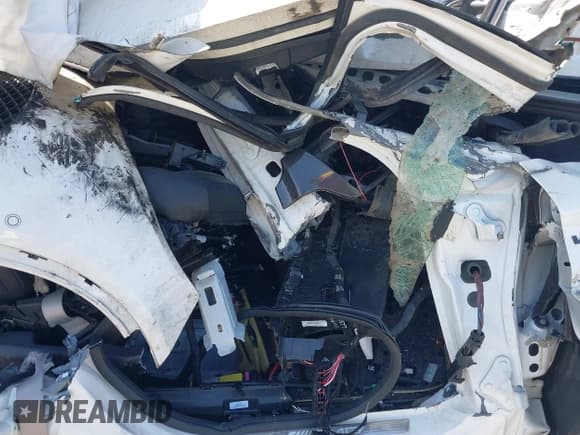 ✅ 2019 Mercedes-Benz GLE 63 S AMG • VIN: 4JGED7FB9KA128676 • Lot: 41524180. Listed on IAAI with Not provided. Free auction sales archive from the USA and detailed vehicle history report at DreamBid. Image 5.