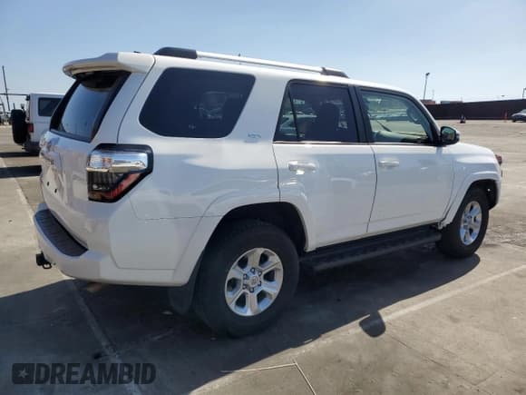✅ 2023 Toyota 4Runner SR5 Premium • VIN: JTENU5JR3P6140485 • Лот: 89835415. Опубликован ранее на Copart с пробегом 41 512 миль. Бесплатный доступ к архиву аукционных продаж из США и подробный отчёт об истории автомобиля на DreamBid. Изображение 3.