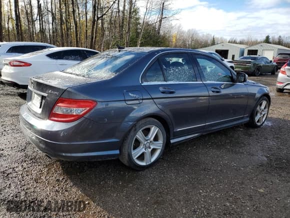 ✅ 2009 Mercedes-Benz C 300 Sport • VIN: WDDGF81X79F234661 • Lot: 89908665. Wystawiony na Copart z przebiegiem 246 443 mil. Bezpłatny archiwum sprzedaży aukcyjnych z USA i szczegółowy raport historii pojazdu na DreamBid. Zdjęcie 3.