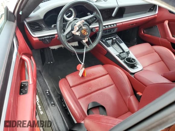 ✅ 2021 Porsche 911 Turbo S • VIN: WP0AD2A93MS258041 • Lot: 62821735. Wystawiony na Copart z przebiegiem 30 023 mil. Bezpłatny archiwum sprzedaży aukcyjnych z USA i szczegółowy raport historii pojazdu na DreamBid. Zdjęcie 8.