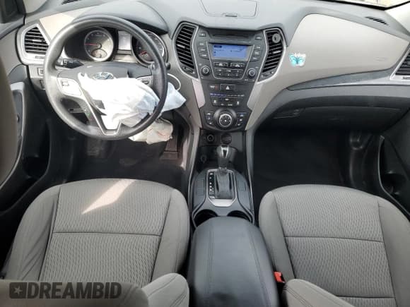 ✅ 2016 Hyundai Santa Fe • VIN: 5XYZTDLB0GG323391 • Lot: 82534675. Listed on Copart with 152,523 mi. Free auction sales archive from the USA and detailed vehicle history report at DreamBid. Image 8.