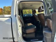 ✅ 2018 Nissan Titan Pro-4X • VIN: 1N6BA1F44JN526705 • Lot: 90614775. Wystawiony na Copart z przebiegiem 136 762 mil. Bezpłatny archiwum sprzedaży aukcyjnych z USA i szczegółowy raport historii pojazdu na DreamBid. Zdjęcie 7.