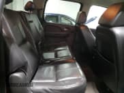 ✅ 2008 Chevrolet Suburban LTZ • VIN: 1GNFK16358J104959 • Lot: 79001024. Wystawiony na Copart z przebiegiem 210 476 mil. Bezpłatny archiwum sprzedaży aukcyjnych z USA i szczegółowy raport historii pojazdu na DreamBid. Zdjęcie 11.
