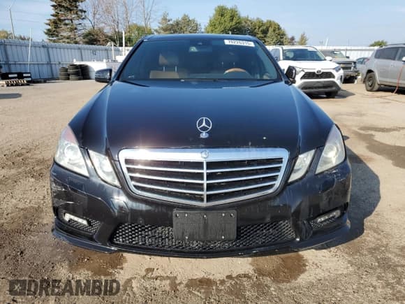 ✅ 2011 Mercedes-Benz E 350 Luxury • VIN: WDDHF8HB8BA313869 • Lot: 70226315. Wystawiony na Copart z przebiegiem 233 553 mil. Bezpłatny archiwum sprzedaży aukcyjnych z USA i szczegółowy raport historii pojazdu na DreamBid. Zdjęcie 5.