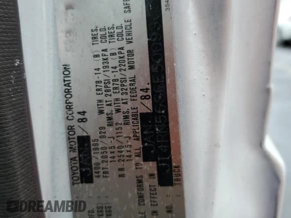 ✅ 1984 Toyota Pickup SR5 • VIN: JT4RN56S6E5009309 • Lot: 42775855. Wystawiony na Copart z przebiegiem 224 367 mil. Bezpłatny archiwum sprzedaży aukcyjnych z USA i szczegółowy raport historii pojazdu na DreamBid. Zdjęcie 12.