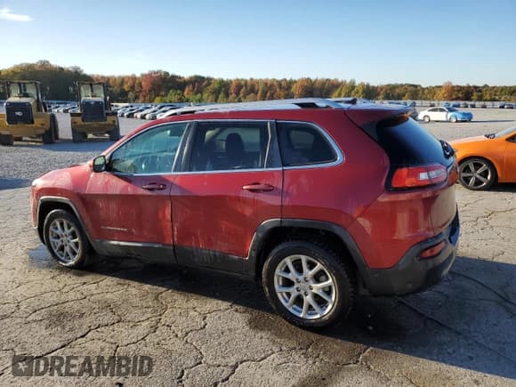 ✅ 2014 Jeep Cherokee Latitude • VIN: 1C4PJLCB3EW217640 • Лот: 92030765. Опубликован ранее на Copart с пробегом 115 016 миль. Бесплатный доступ к архиву аукционных продаж из США и подробный отчёт об истории автомобиля на DreamBid. Изображение 2.