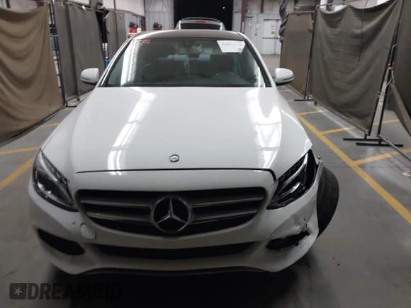 ✅ 2015 Mercedes-Benz C 300 • VIN: 55SWF4JB6FU059269 • Лот: 43627726. Опубликован ранее на IAAI с пробегом 108 137 миль. Бесплатный доступ к архиву аукционных продаж из США и подробный отчёт об истории автомобиля на DreamBid. Изображение 12.
