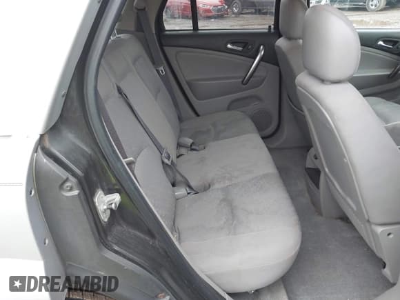 ✅ 2006 Saturn VUE • VIN: 5GZCZ33D66S835888 • Lot: 41513629. Wystawiony na IAAI z przebiegiem 171 887 mil. Bezpłatny archiwum sprzedaży aukcyjnych z USA i szczegółowy raport historii pojazdu na DreamBid. Zdjęcie 8.