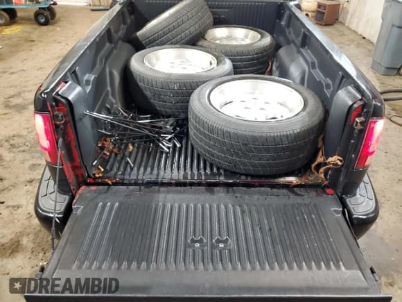 ✅ 2000 Chevrolet S-10 LS • VIN: 1GCCS14W4Y8109666 • Лот: 85947634. Опубликован ранее на Copart с пробегом 111 940 миль. Бесплатный доступ к архиву аукционных продаж из США и подробный отчёт об истории автомобиля на DreamBid. Изображение 10.