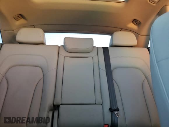 ✅ 2012 Audi Q5 Prestige • VIN: WA1WKAFP7CA032709 • Lot: 82181905. Wystawiony na Copart z przebiegiem 86 779 mil. Bezpłatny archiwum sprzedaży aukcyjnych z USA i szczegółowy raport historii pojazdu na DreamBid. Zdjęcie 10.