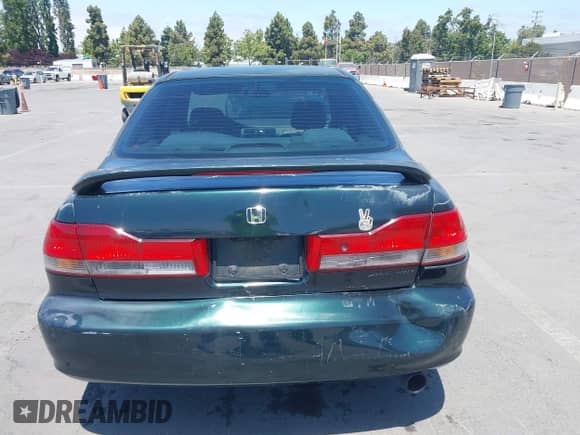 2001 Honda Accord VP with VIN 1HGCF86611A137483, listed as a IAAI auction lot 42478359 with 153,030 mi miles and . Bid and sale history available at DreamBid. Image 16.