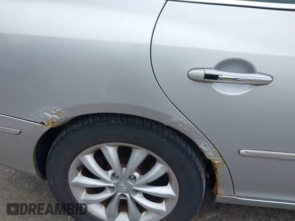 2006 Hyundai Azera SE с VIN KMHFC46F46A077702, выставлен на аукционе IAAI как лот 42088782 с пробегом 103 033 миль миль и . История ставок и продаж доступна на DreamBid. Изображение 6.